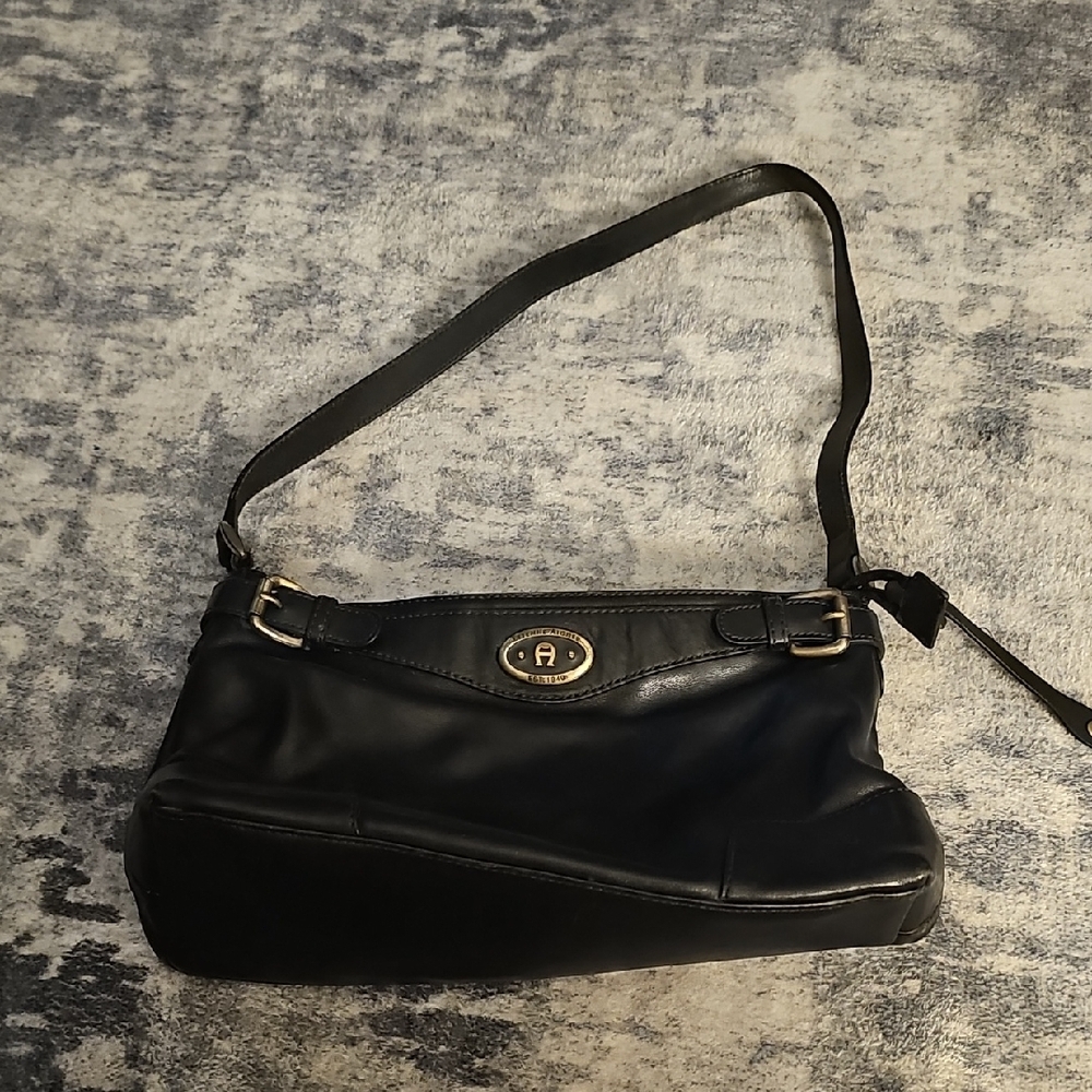 ETIENNE AIGNER Black Leather Handbag/Purse/Shoulder Bag